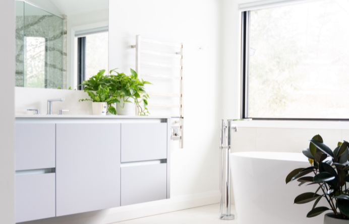 Tầm quan trọng của màu White Cliffs trong thiết kế phòng tắm